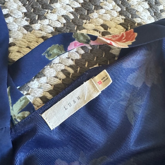 Lush Floral Romper XS - Picture 2 of 5